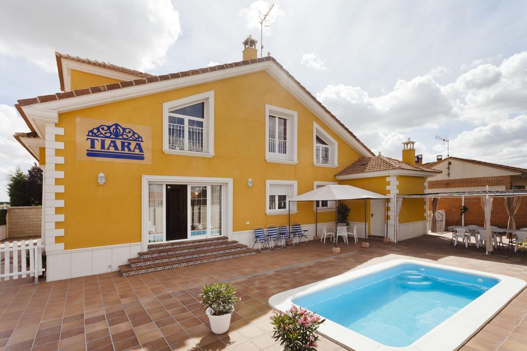 Villa Tiara Vacaciones Nava de la Asuncion Exterior foto